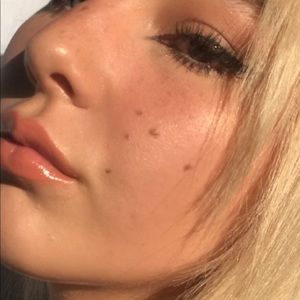 Meet your Posher, Mia